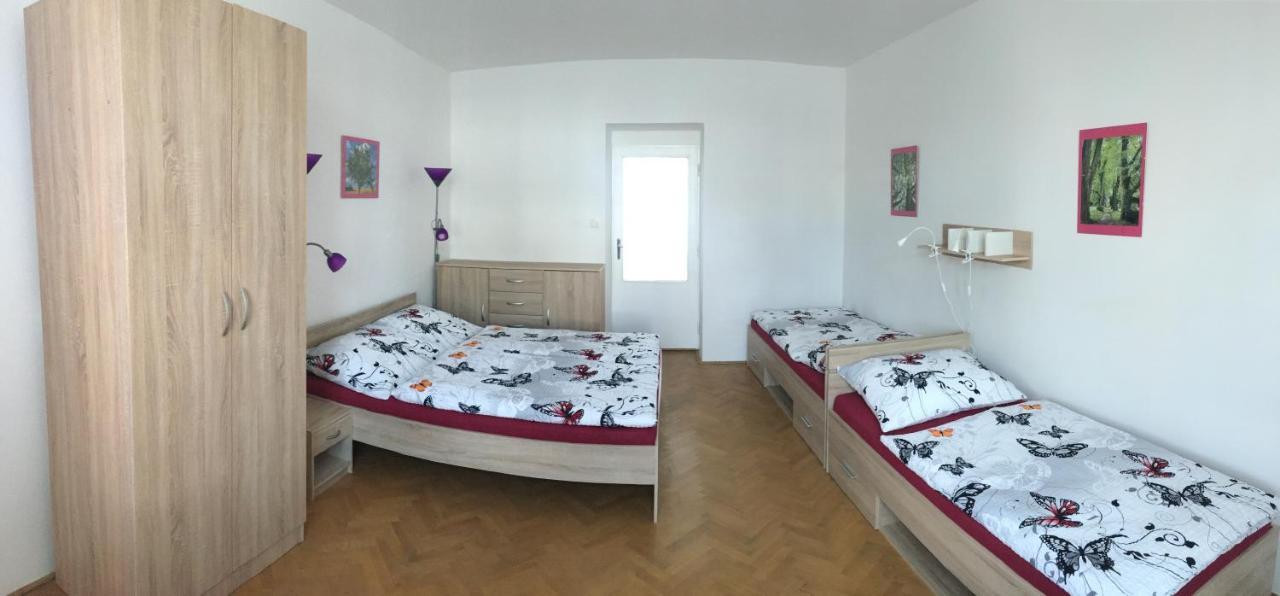 טלץ' Apartmany Toufar מראה חיצוני תמונה